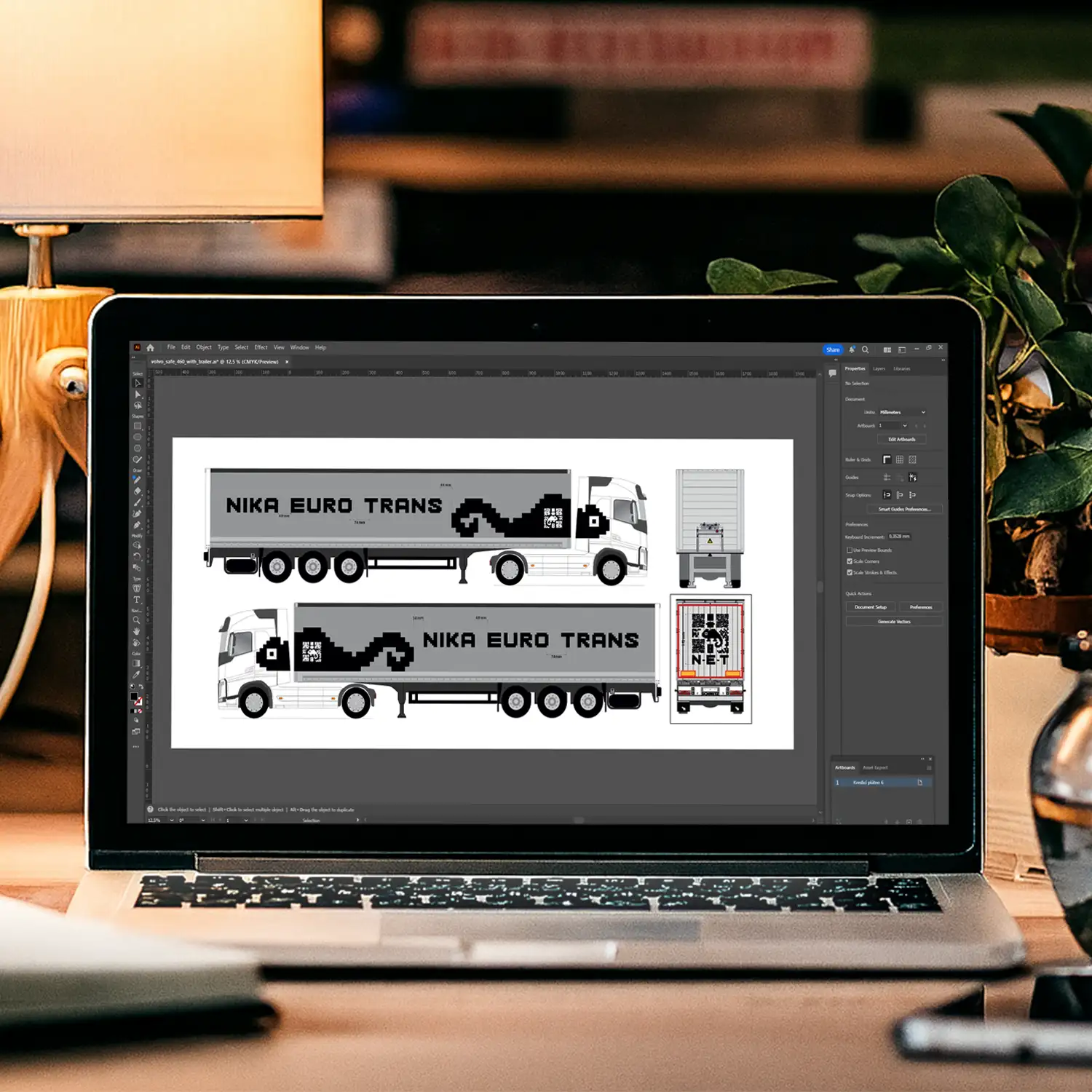 4_volvo_truck_mockup